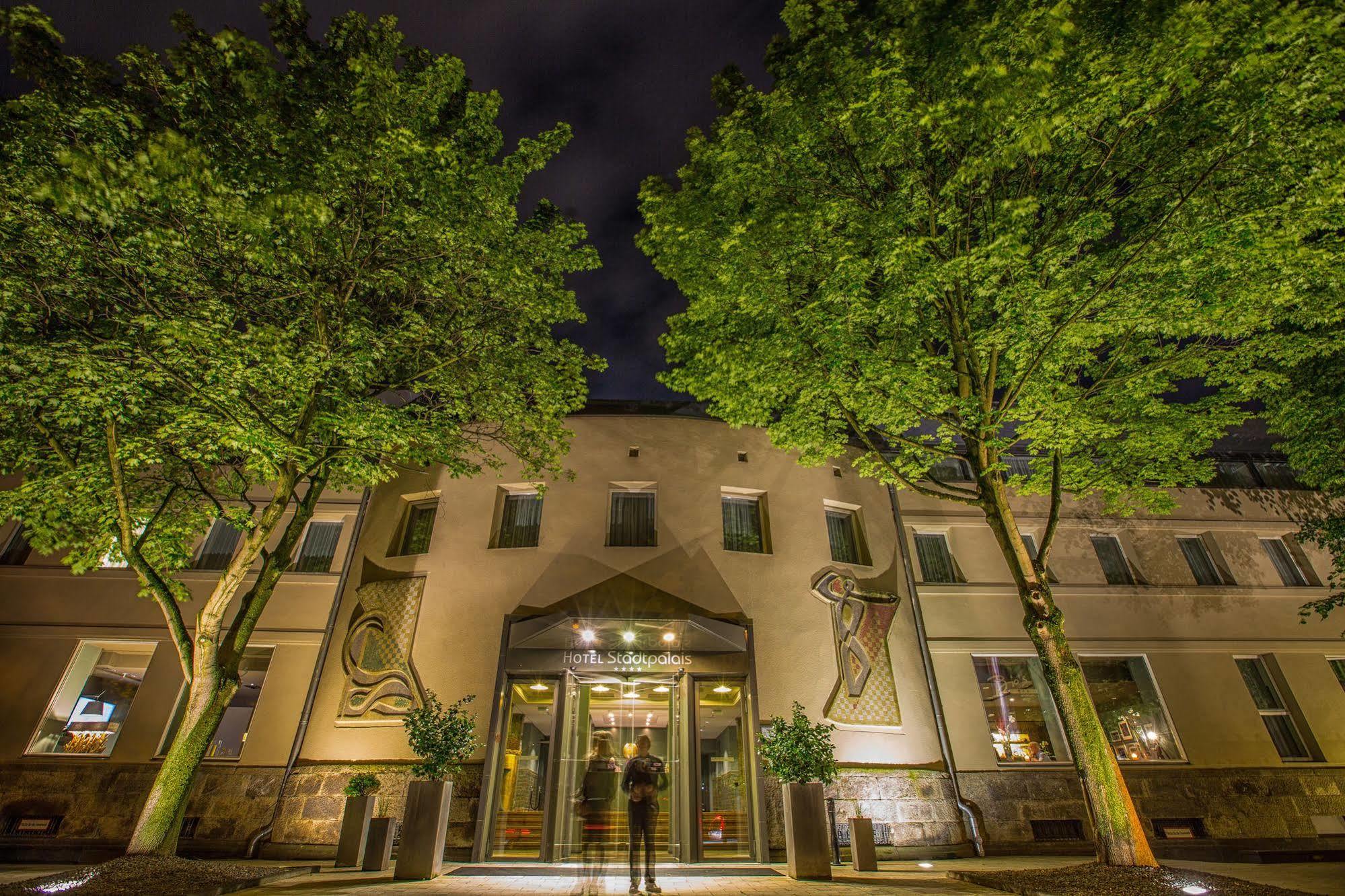 Hotel Stadtpalais Colonia Exterior foto